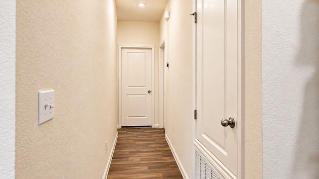 130 Satsuma LN, Kyle, TX 78640