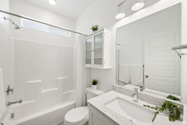 516 E FARMER ALUMNI DR, South Salt Lake, UT 84106