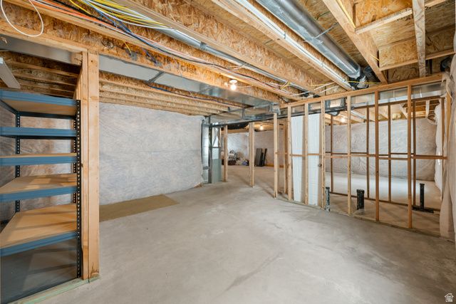 516 E FARMER ALUMNI DR, South Salt Lake, UT 84106