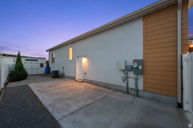 516 E FARMER ALUMNI DR, South Salt Lake, UT 84106