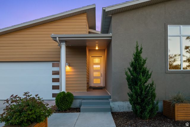 516 E FARMER ALUMNI DR, South Salt Lake, UT 84106