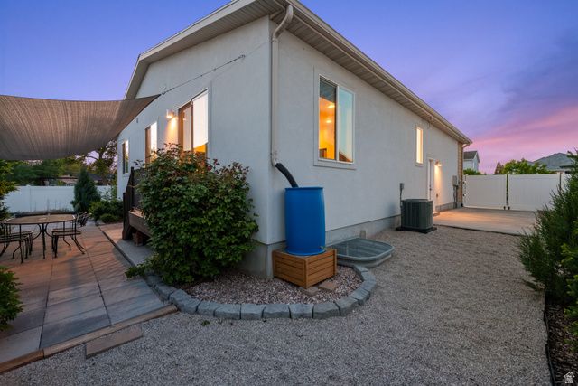 516 E FARMER ALUMNI DR, South Salt Lake, UT 84106