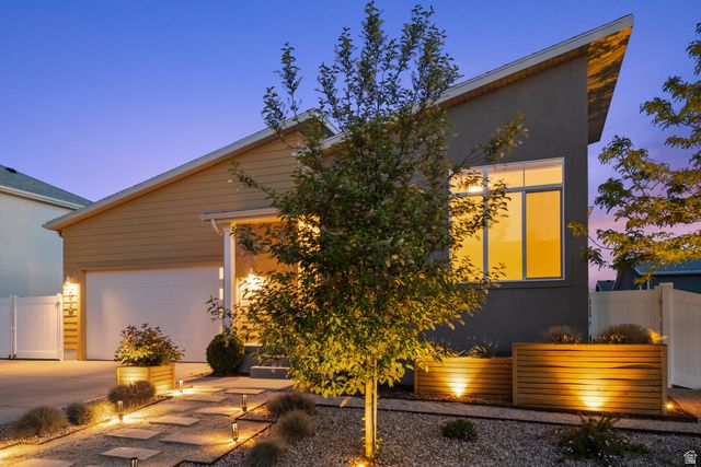 516 E FARMER ALUMNI DR, South Salt Lake, UT 84106