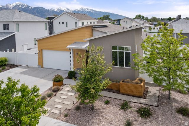 516 E FARMER ALUMNI DR, South Salt Lake, UT 84106