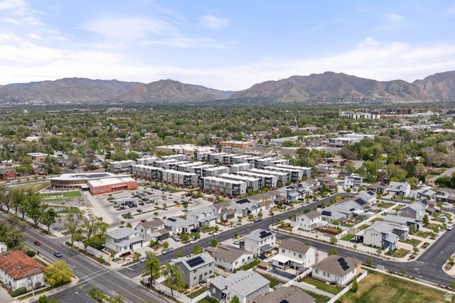 516 E FARMER ALUMNI DR, South Salt Lake, UT 84106