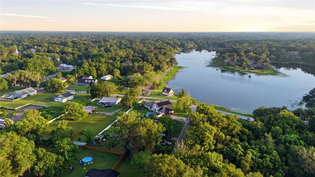 212 PLEASANT STREET, Lake Helen, FL 32744