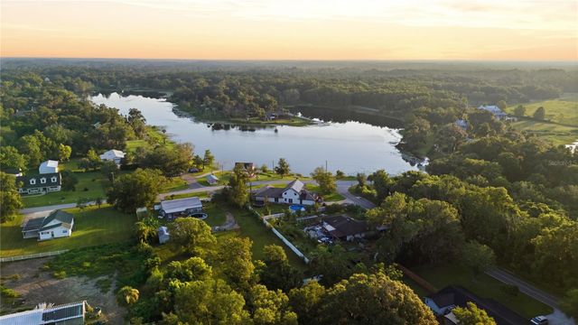 212 PLEASANT STREET, Lake Helen, FL 32744