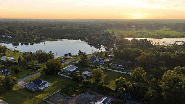 212 PLEASANT STREET, Lake Helen, FL 32744