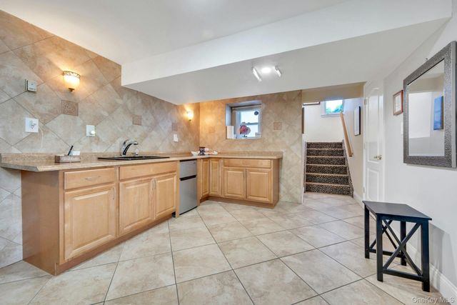 101 Windsor Oval, New Rochelle, NY 10805