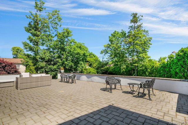101 Windsor Oval, New Rochelle, NY 10805