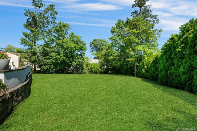 101 Windsor Oval, New Rochelle, NY 10805