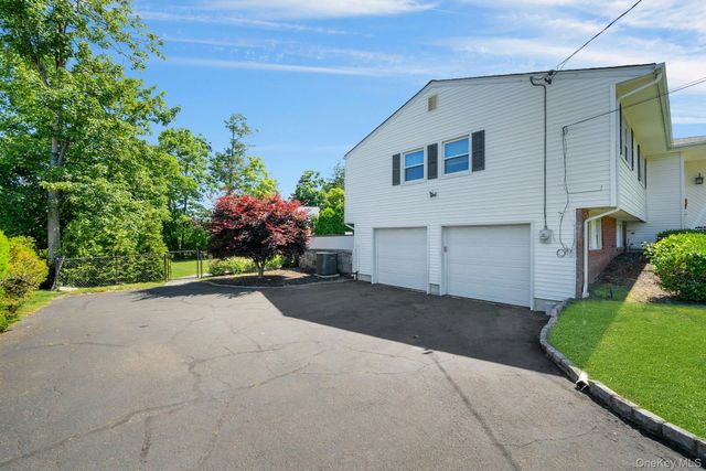 101 Windsor Oval, New Rochelle, NY 10805