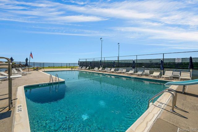 101 Windsor Oval, New Rochelle, NY 10805
