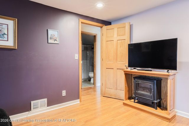 116 E First Street, Charlotte, MI 48813