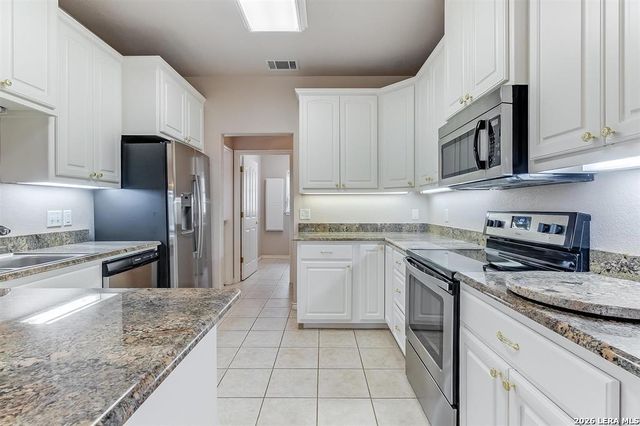 416 Highland Drive, Highland Haven, TX 78654