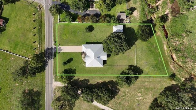 416 Highland Drive, Highland Haven, TX 78654