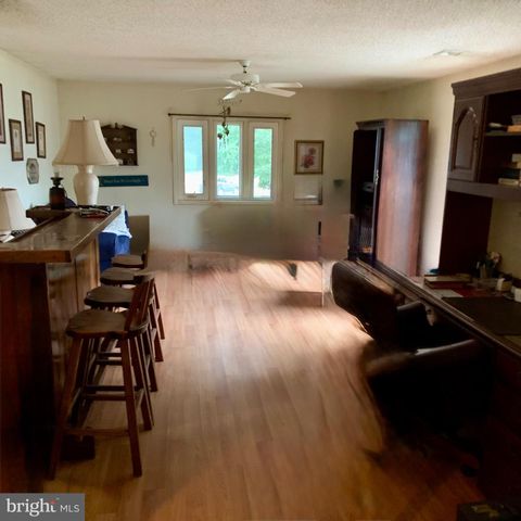 1 CHESTNUT WAY CIR, Barnegat, NJ 08005
