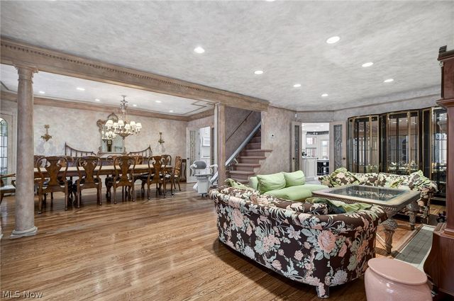 3498 Bainbridge Road, Cleveland Heights, OH 44118