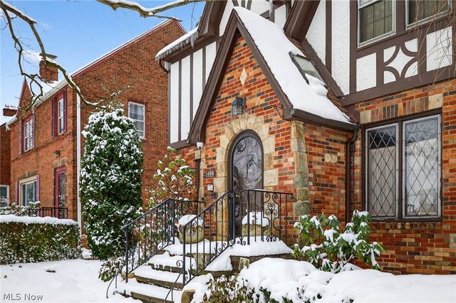 3498 Bainbridge Road, Cleveland Heights, OH 44118