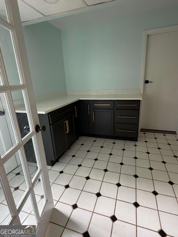 1208 Golden Circle SW, Lilburn, GA 30047