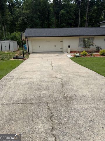 1208 Golden Circle SW, Lilburn, GA 30047