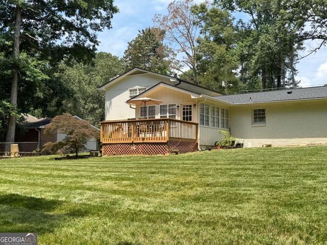 1208 Golden Circle SW, Lilburn, GA 30047