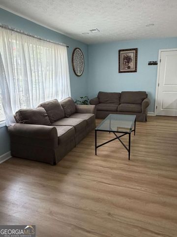 1208 Golden Circle SW, Lilburn, GA 30047