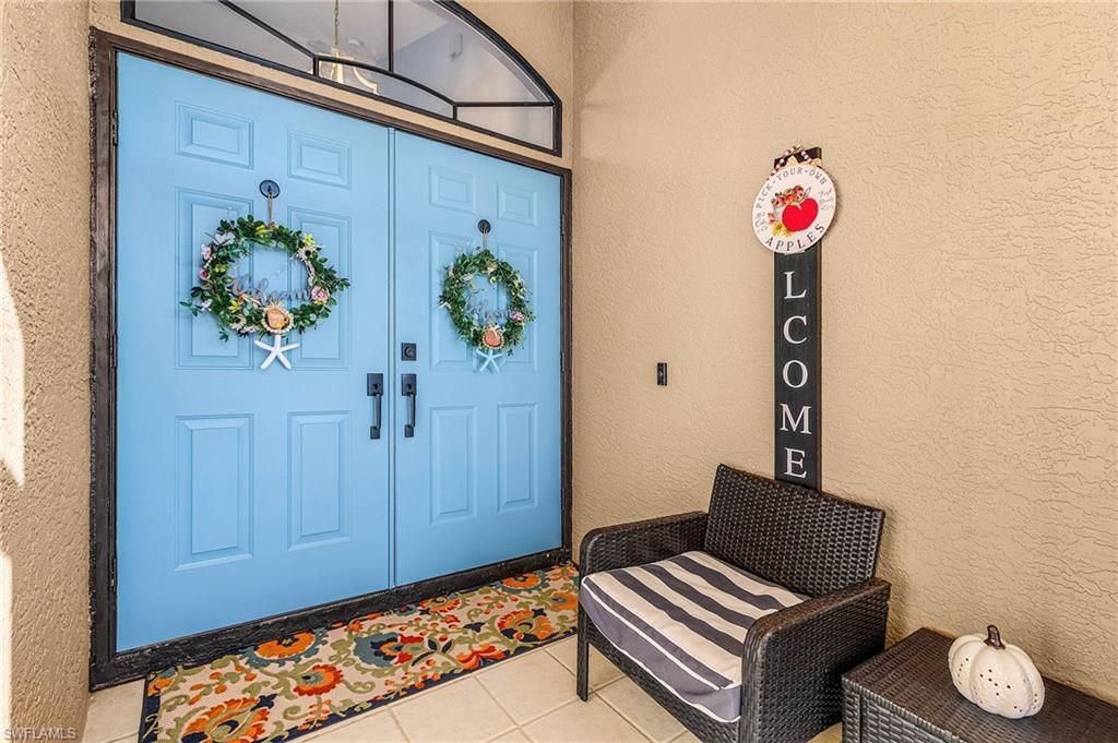 Image 5 of property listing at 4841 SW 24th PL, Cape Coral, FL 33914