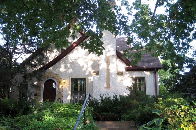 49 Sheridan Avenue S, Minneapolis, MN 55405