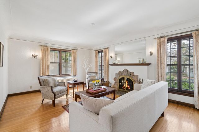 49 Sheridan Avenue S, Minneapolis, MN 55405