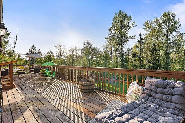 35415 113th Avenue E, Eatonville, WA 98328