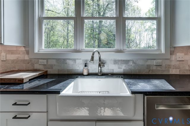 566 Church Hill Rd, Goochland, VA 23103