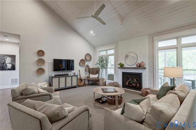 566 Church Hill Rd, Goochland, VA 23103