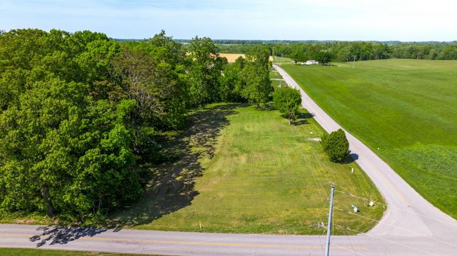 101 Riggs Rd, Portland, TN 37148