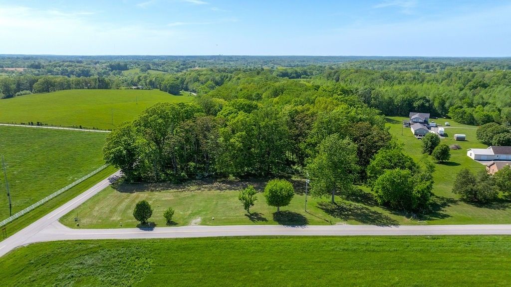 101 Riggs Rd, Portland, TN 37148
