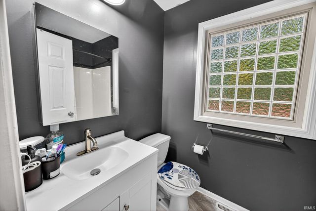 4122 Amanda Lane, South Bend, IN 46628