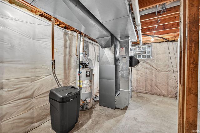4122 Amanda Lane, South Bend, IN 46628