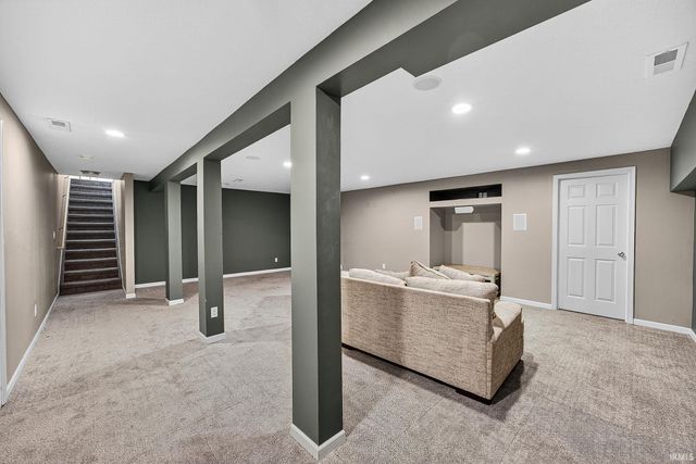 4122 Amanda Lane, South Bend, IN 46628