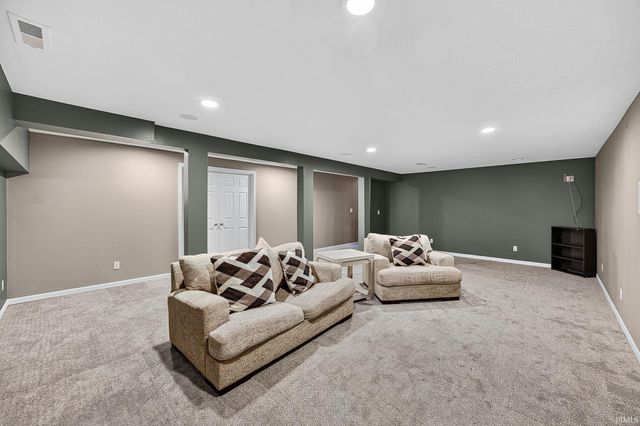 4122 Amanda Lane, South Bend, IN 46628