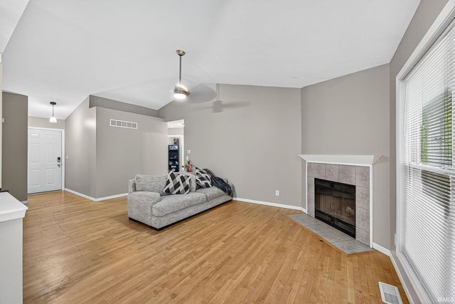 4122 Amanda Lane, South Bend, IN 46628