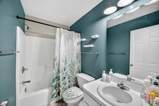 4122 Amanda Lane, South Bend, IN 46628