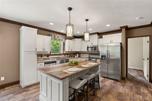 6136 W Fairview Road, Taswell, IN 47175