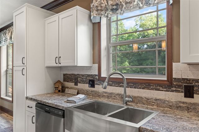 6136 W Fairview Road, Taswell, IN 47175