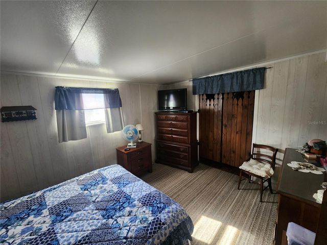 569 CR 486, Lake Panasoffkee, FL 33538