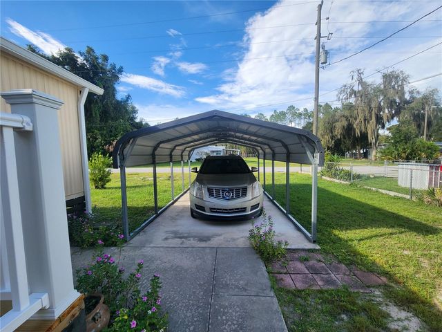 569 CR 486, Lake Panasoffkee, FL 33538