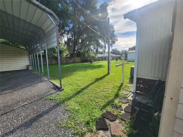 569 CR 486, Lake Panasoffkee, FL 33538