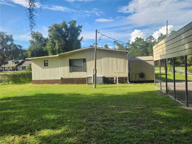 569 CR 486, Lake Panasoffkee, FL 33538