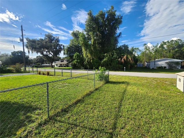 569 CR 486, Lake Panasoffkee, FL 33538