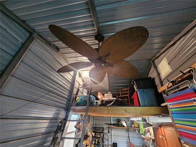 569 CR 486, Lake Panasoffkee, FL 33538