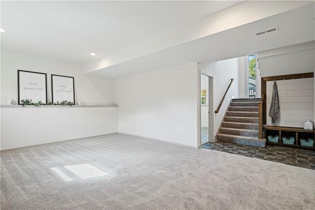 1022 Jasmine Drive, Liberty, MO 64068